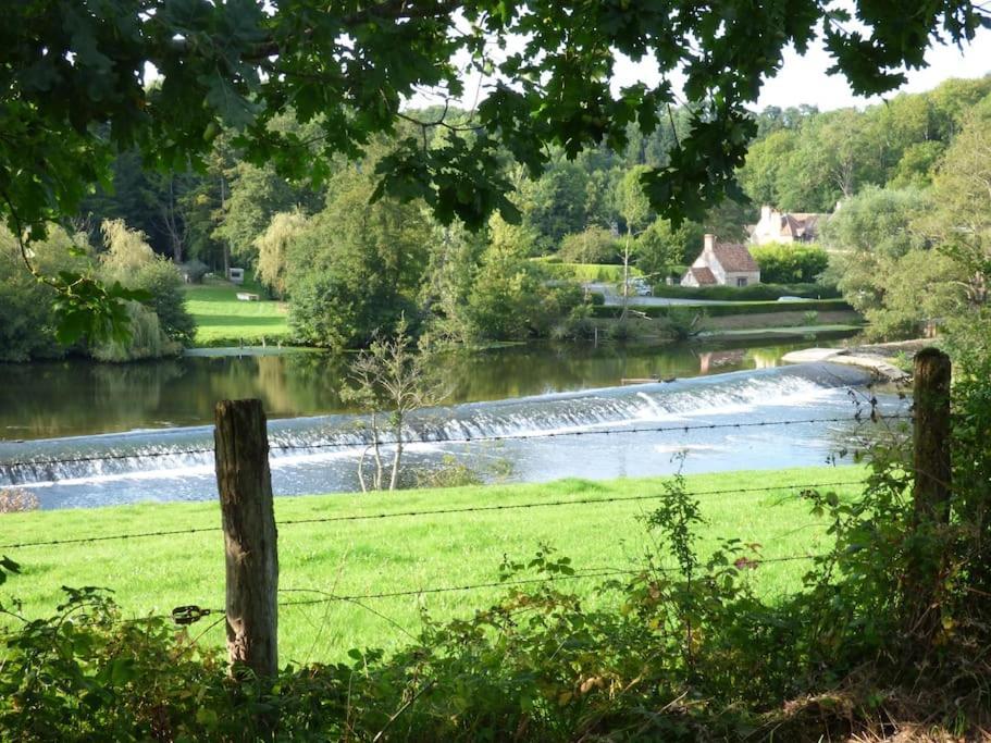 L'Aigrette Moderne, Ensoleille Et Bien Place Thury-Harcourt-le-Hom Bagian luar foto